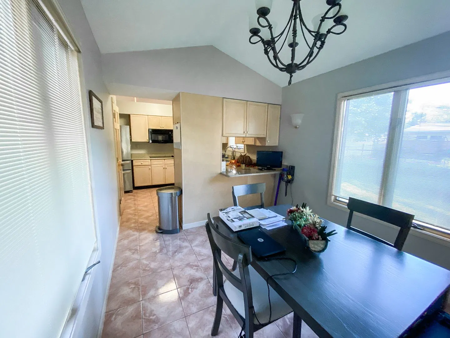 HUGE 2 Bedroom House! — Photo 3