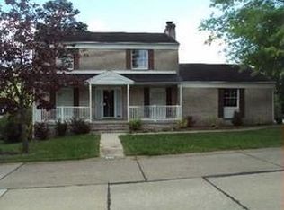 5315 Westbrook Dr, Cross Lanes, WV 25313