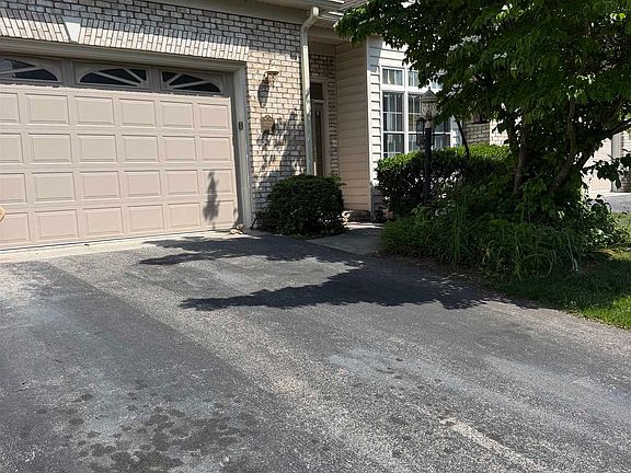 2nd image of 6730 Bay Hill Ct