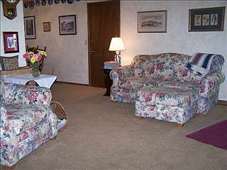 2nd image of 4246 N Saint James Pl
