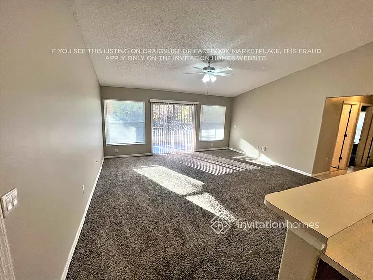 2759 Kingsdale Dr — Photo 4