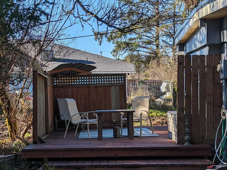 863 Trinidad Ct NE — Photo 9