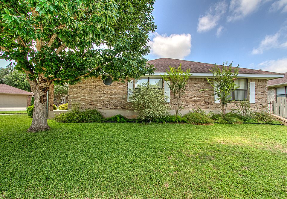 1st image of 1022 Sandalwood Dr