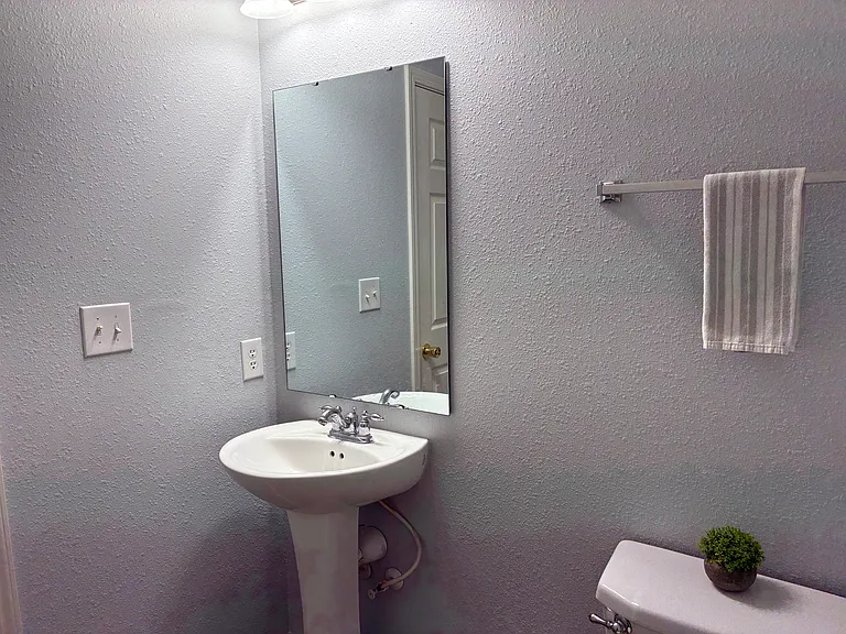 2396 Meadow Bend Dr — Photo 7