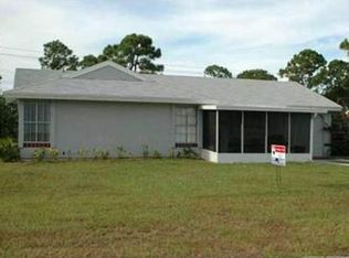 2001 SE Rainier Rd, Port Saint Lucie, FL 34952