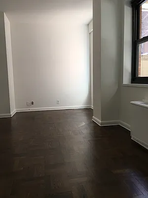 Rented by Solil Management | media 7