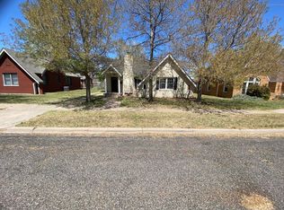 3902 Fountain Ter, Amarillo, TX 79106