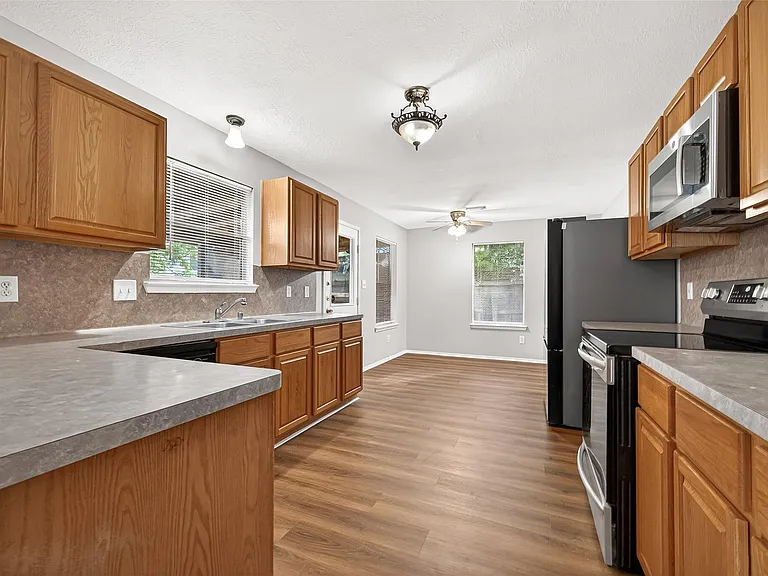 4115 Sand Ripple Ln — Photo 32
