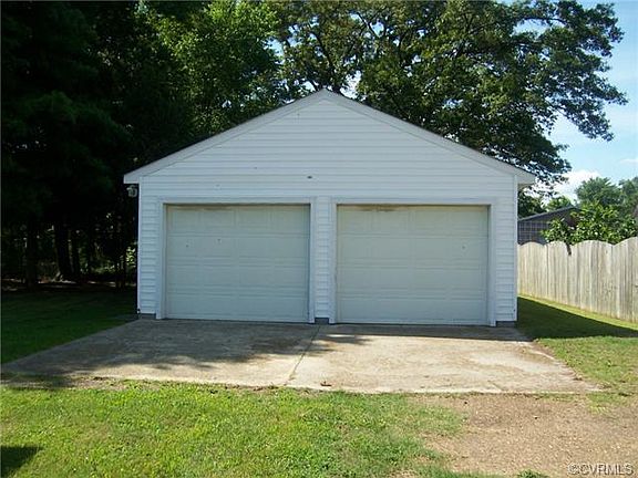 3rd image of 116 S Kalmia Ave