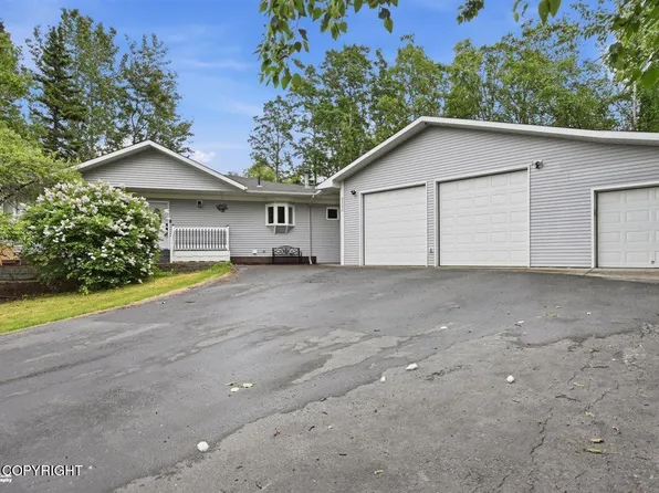 8880 E Lexington St, Palmer, AK 99645
