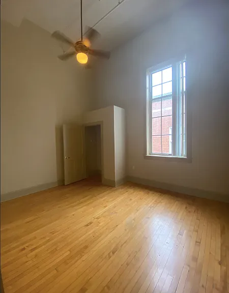 Theresa Park Loft Apartments — Photo 35