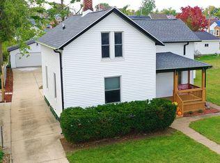 195 19th Ave SW, Cedar Rapids, IA 52404