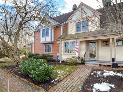 15 Village Green Cir #15, Mashpee, MA, 02649