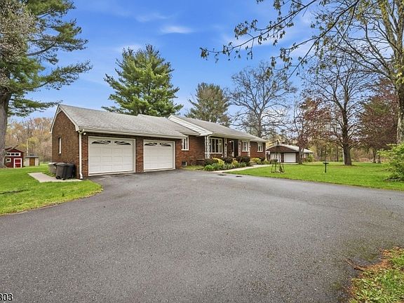 3rd image of 30 Van Orden Rd