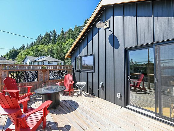 2nd image of 5693 Island Hwy S