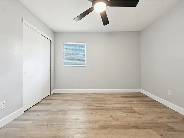 530 Obispo Ave — Photo 19