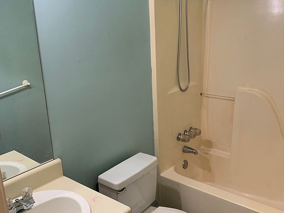 3rd image of 100 Park Meadows Dr