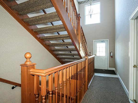 3rd image of 1202 Cobblestone Ct APT 202