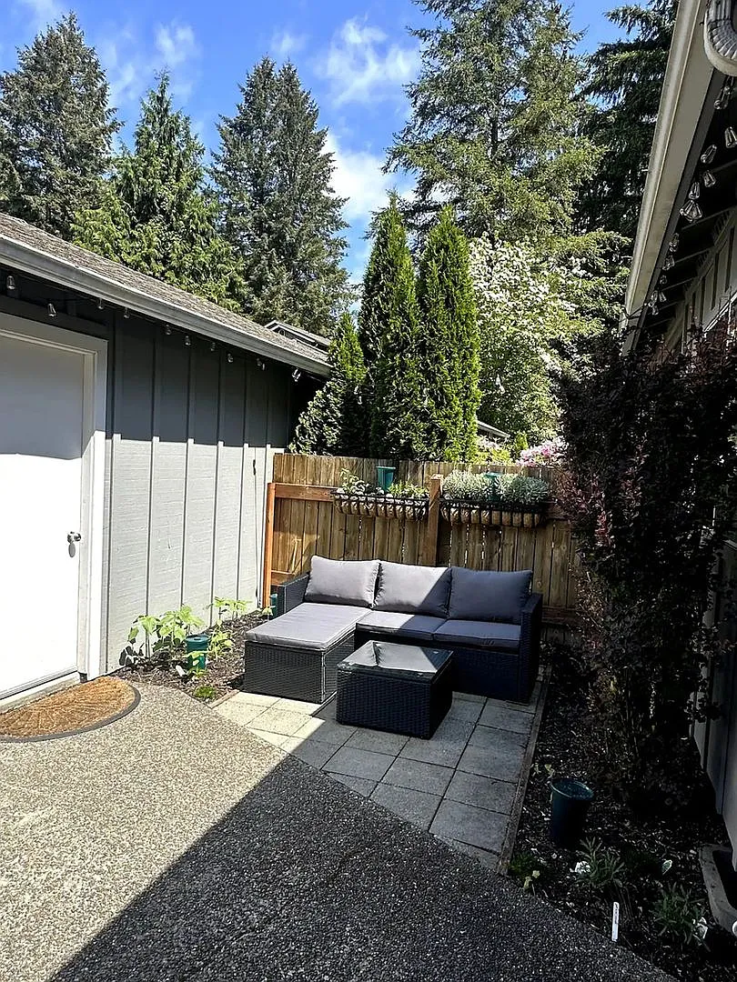 Charming Forest Escape 2BR House in Olympia — Photo 2