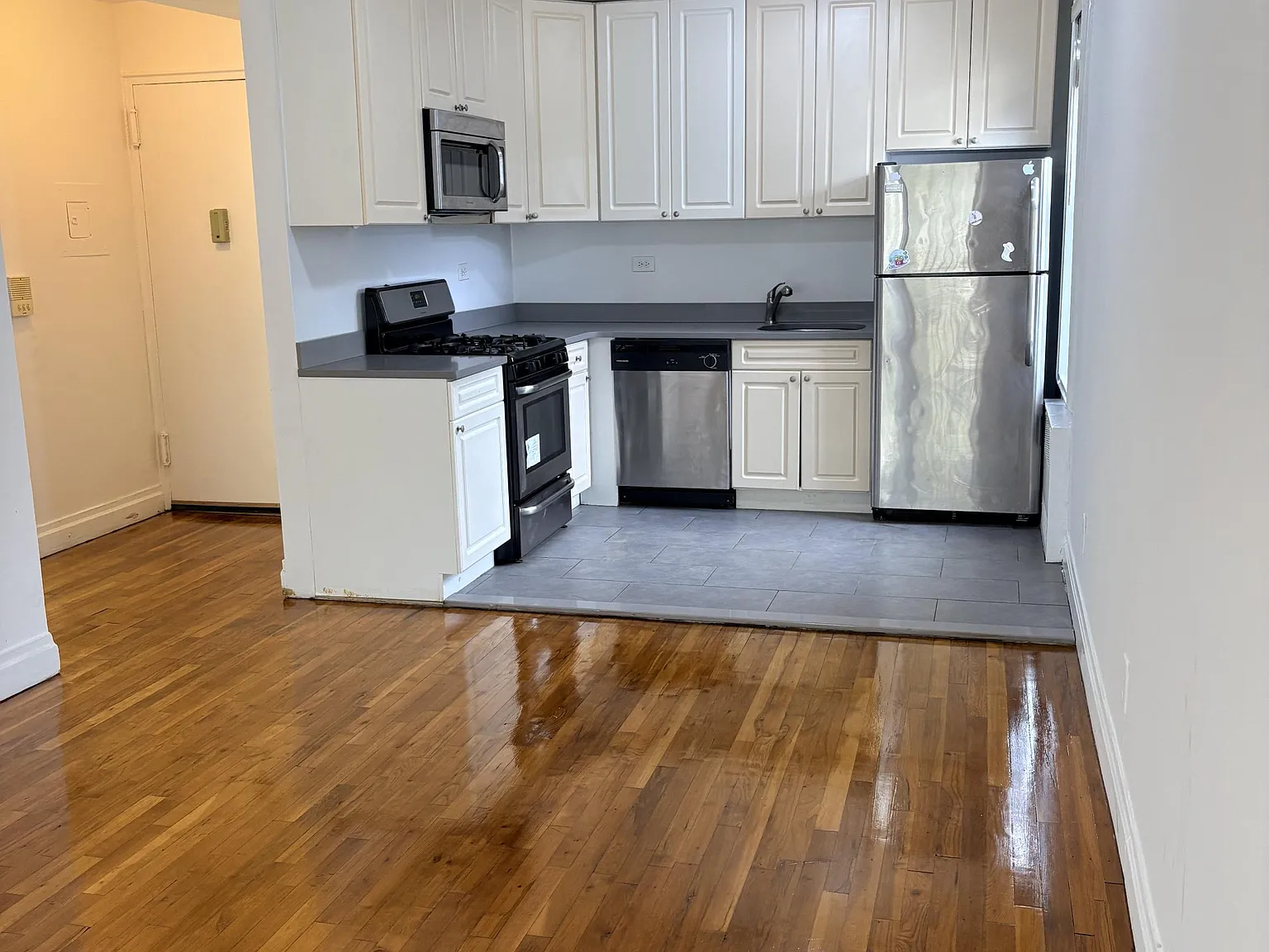 1725 Edison Avenue — Photo 3