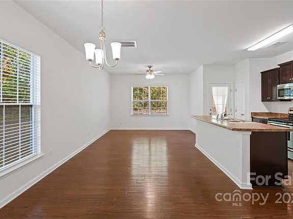 4th image of 8916 Bradstreet Commons Way