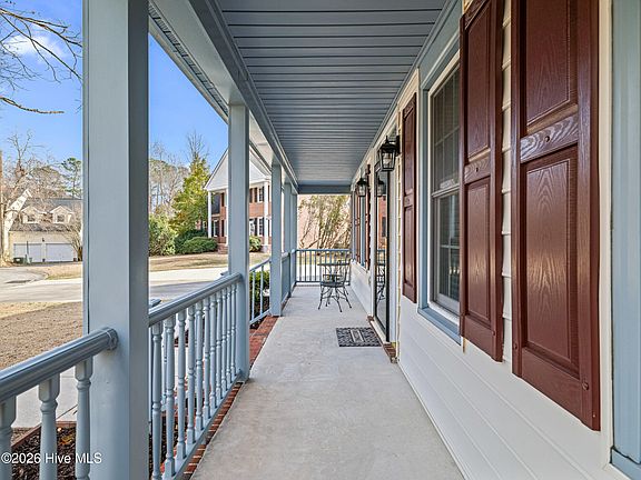 5th image of 503 Wythe Grove