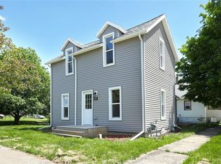302 6th St, Boone, IA 50036