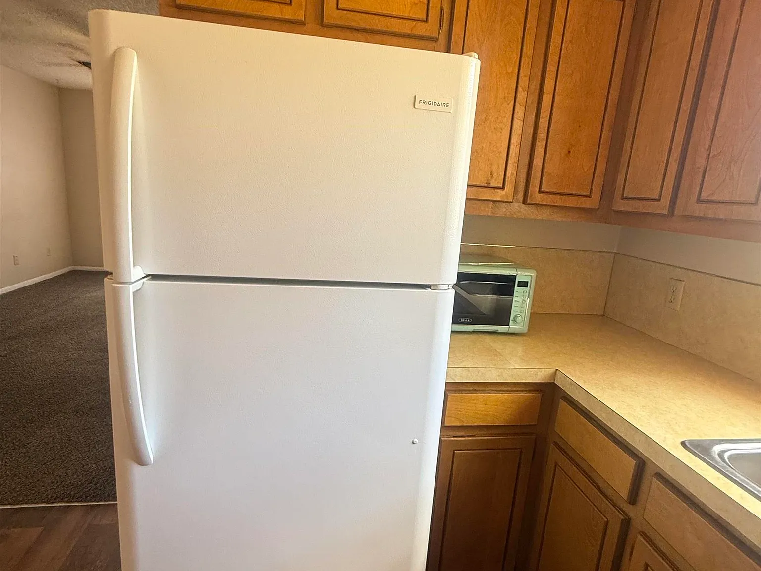 2 bed, 1.0 bath, 788 sqft, $1,300 — Photo 4
