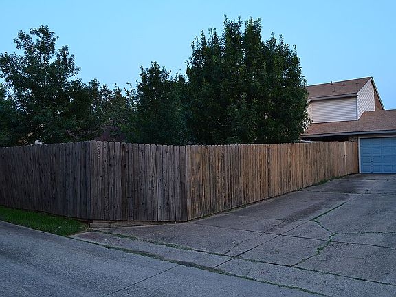 3rd image of 638 Redwood Dr