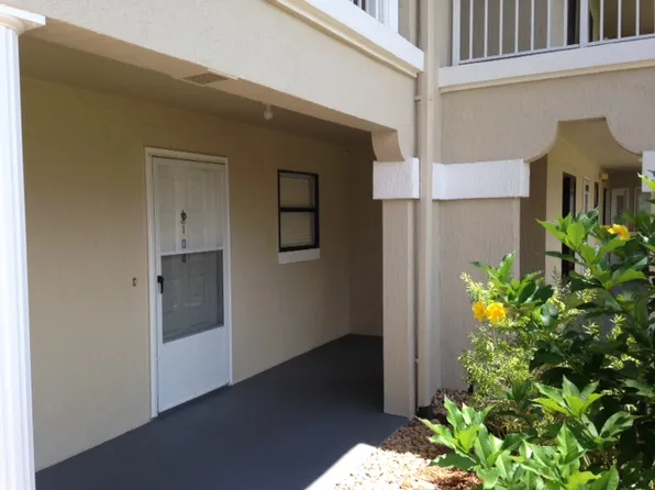 404 Bouchelle Dr APT 104, New Smyrna Beach, FL 32169