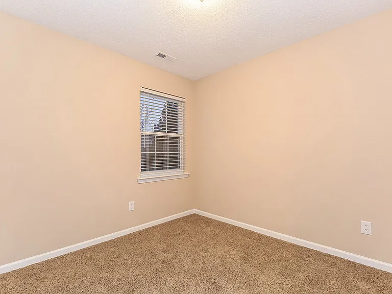 15239 Pangborn Pl — Photo 8
