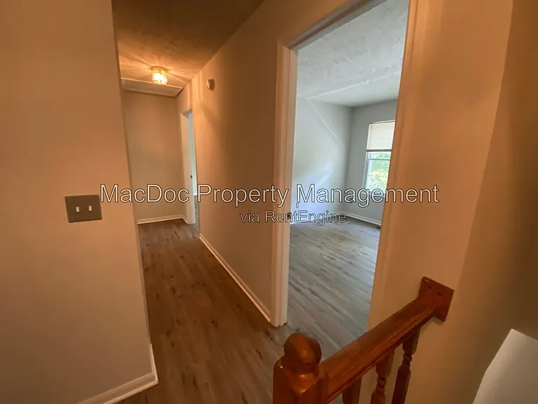 11304 Springfield Dr — Photo 13