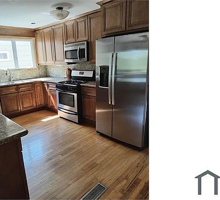 3rd image of 376 Hamden Ave #1