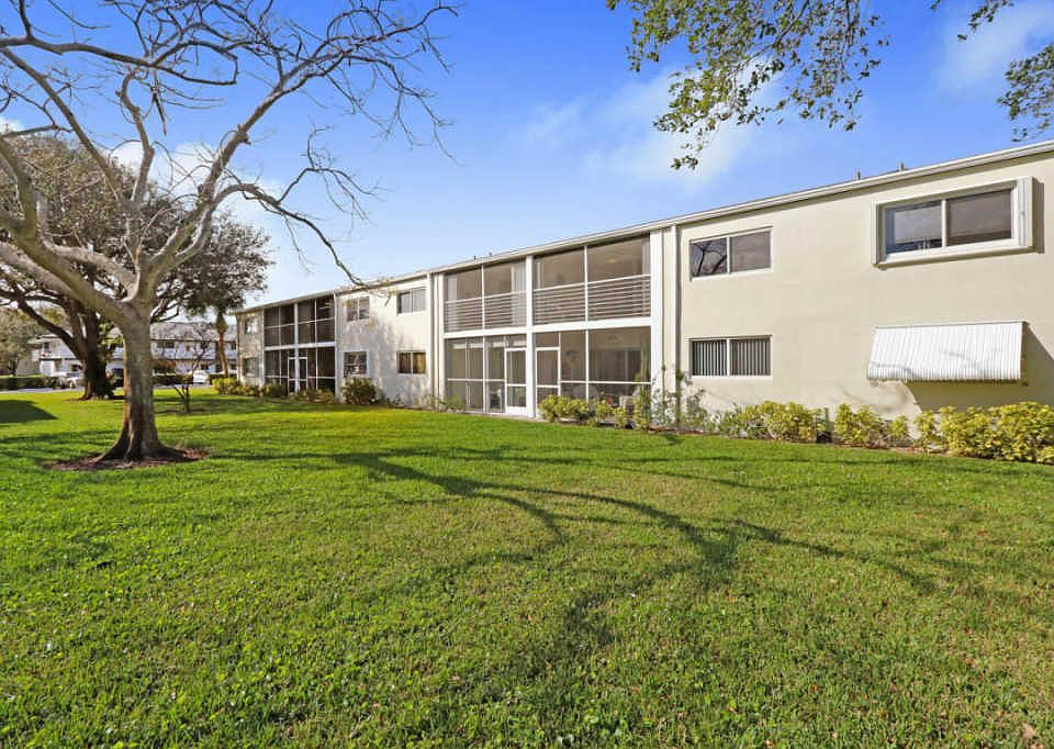 1st image of 9 Westwood Ave APT 204