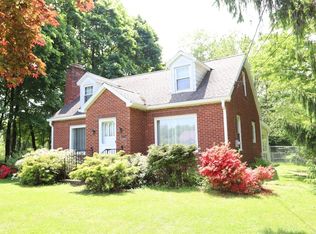 2012 Saltsman Rd, Erie, PA 16510