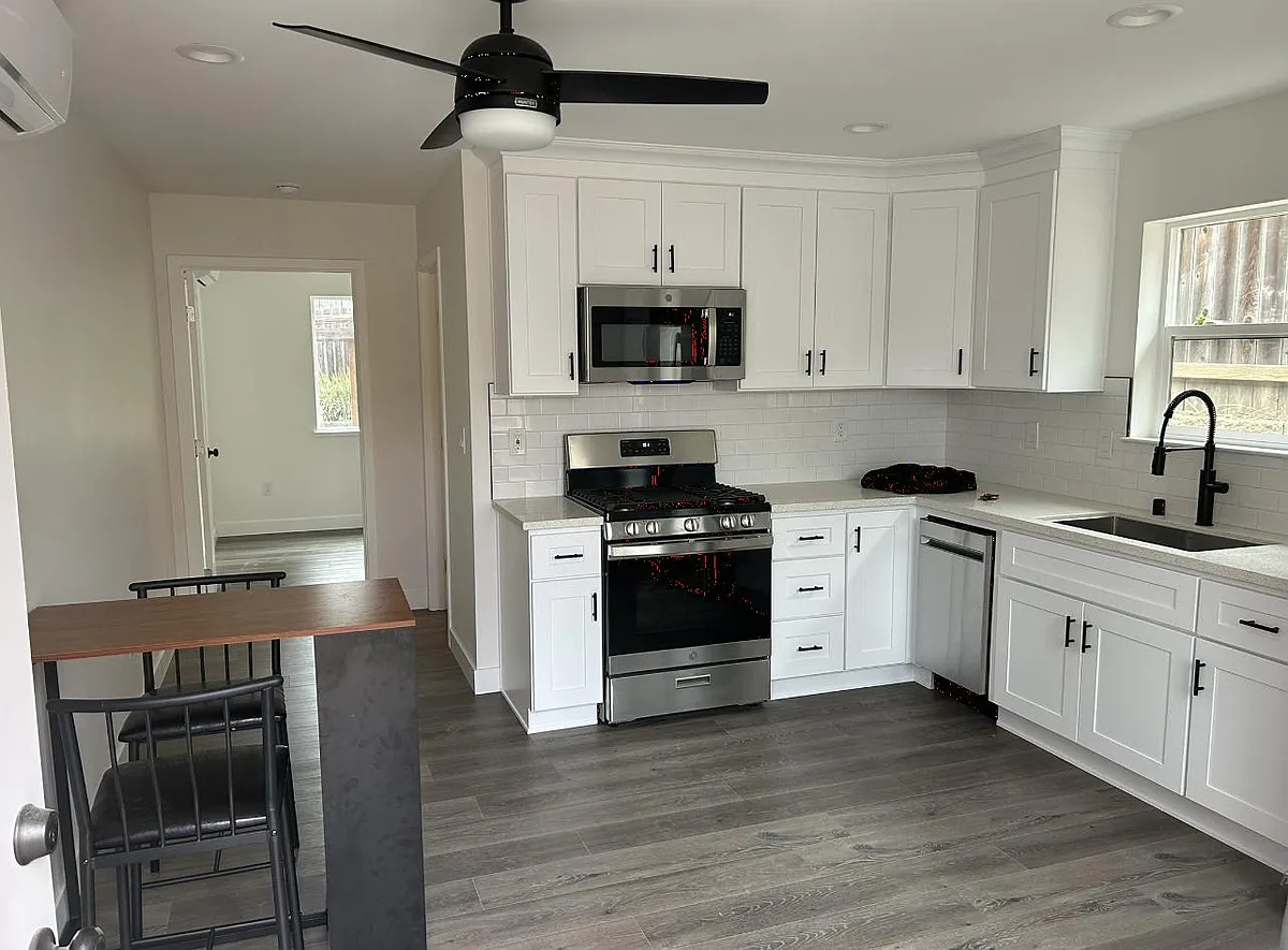 Building Photo - 8303 Crestshire Cir