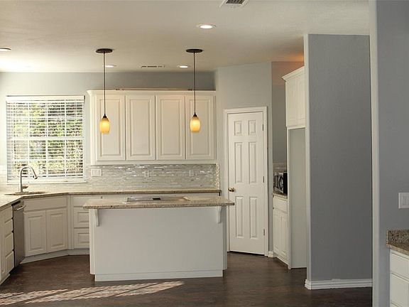 3rd image of 6416 Big Oak Ct