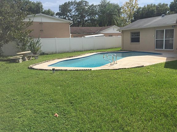 5th image of 650 Pine Forest Dr