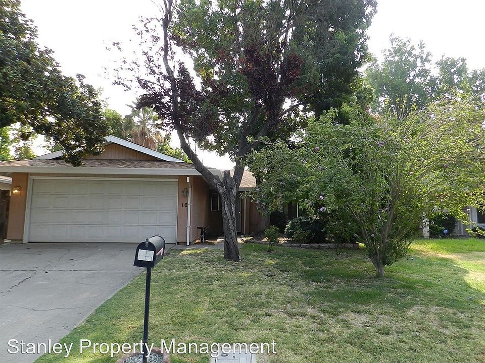 1st image of 10 Timberwood Ct
