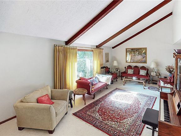 5th image of 2450 Brian Dr