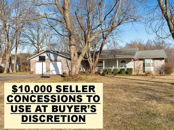 107 S Ozark St, Prairie Grove, AR 72753