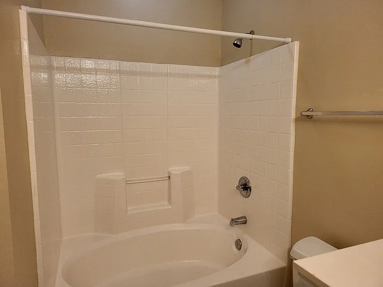 119 Fountain Pointe Ln #201 — Photo 5