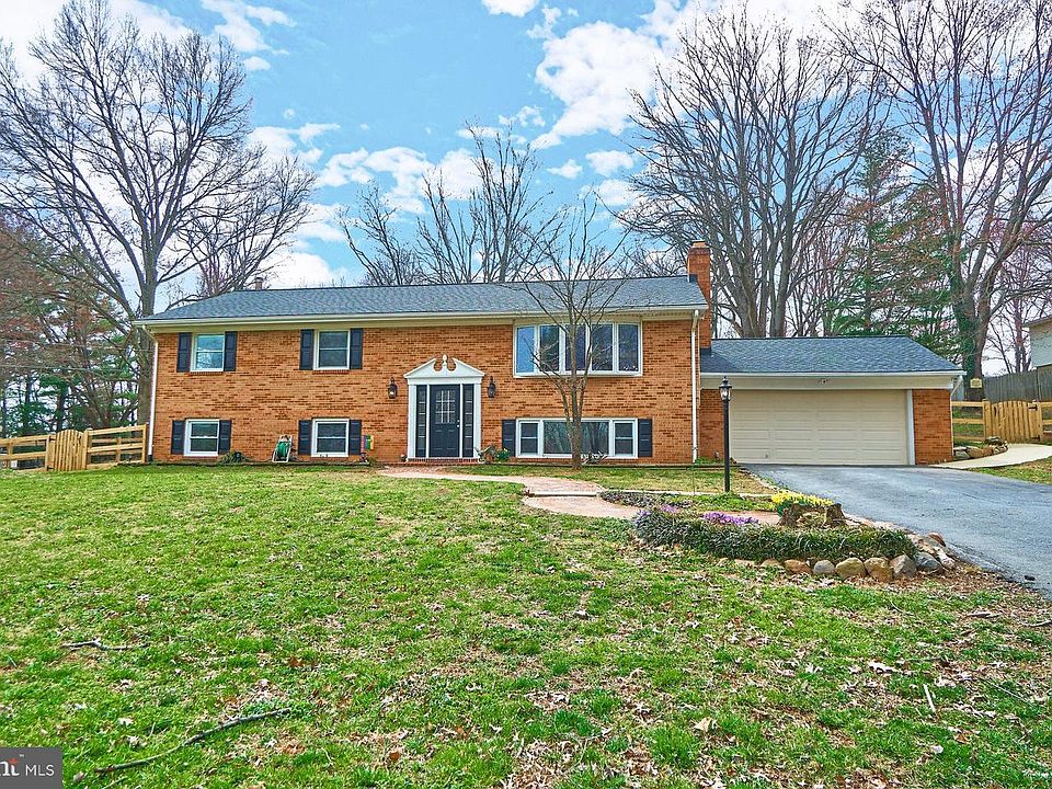 1st image of 4110 Crescent Hills Dr