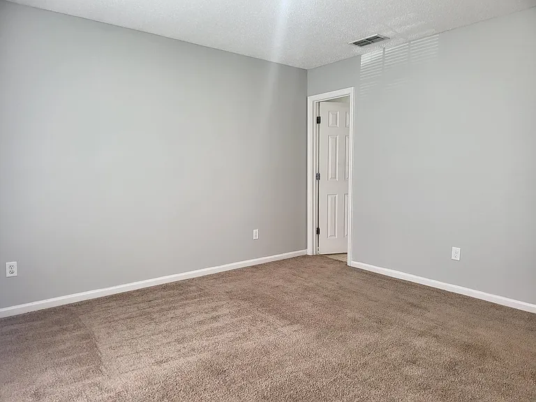105 Embleton Ct #A — Photo 16