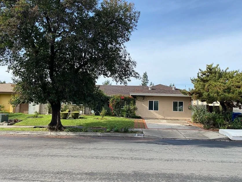 9041 Petit Ave — Photo 2