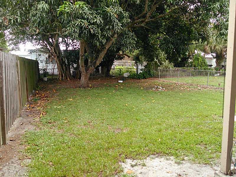 2nd image of 8636 Sunset Dr