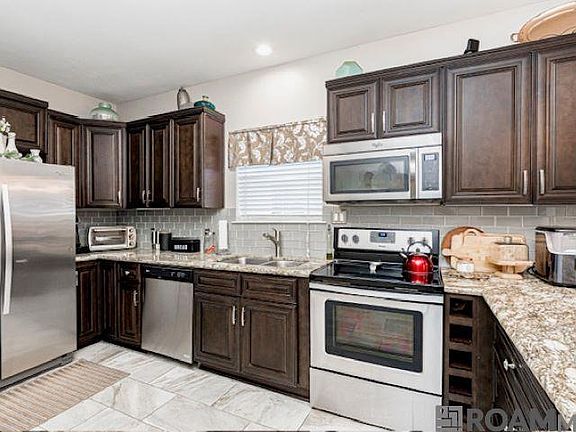 4th image of 9705 Westerly Ave