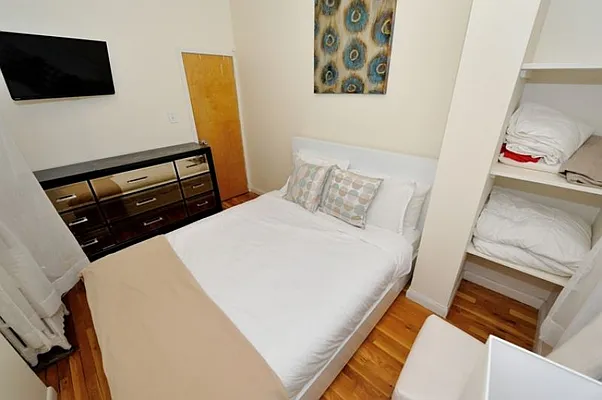 Rented by Eisenberg Exclusives | media 21