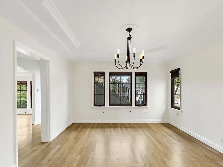 1018 S Stanley Ave — Photo 6