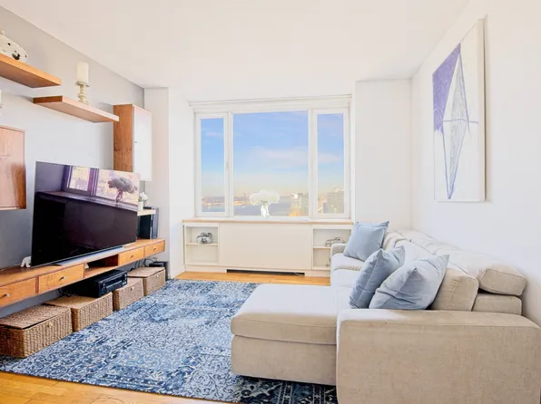 635 West 42nd Street 40D image 1 of 24